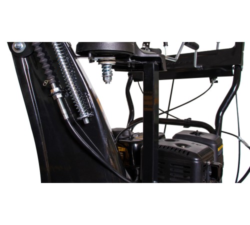 Снегоуборщик бензиновый Champion ST661