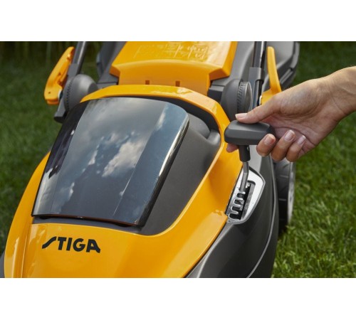 Газонокосилка Stiga Collector 136e Kit 291342068/ST2 (с 2-мя АКБ)