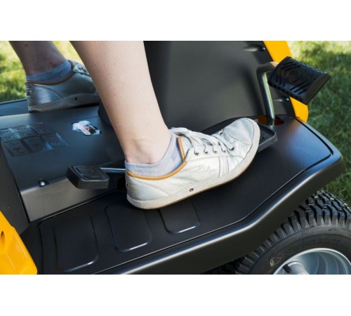 Садовый трактор Stiga COMBI 166