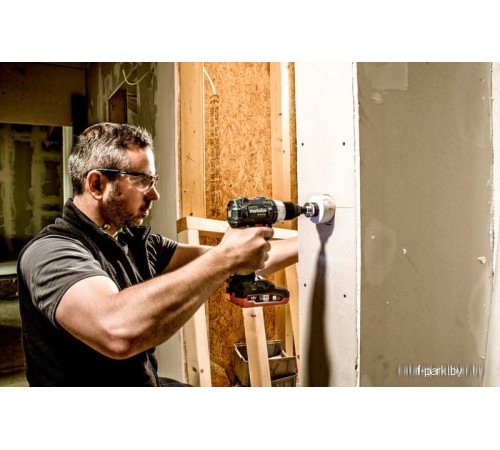 Дрель-шуруповерт Metabo BS 18 LT BL (без АКБ и кейса)