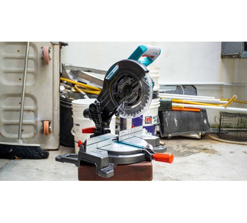 Торцовочная пила Total TMS2001 (без АКБ)