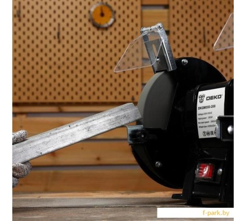 Заточный станок Deko DKGM400-200 063-4324