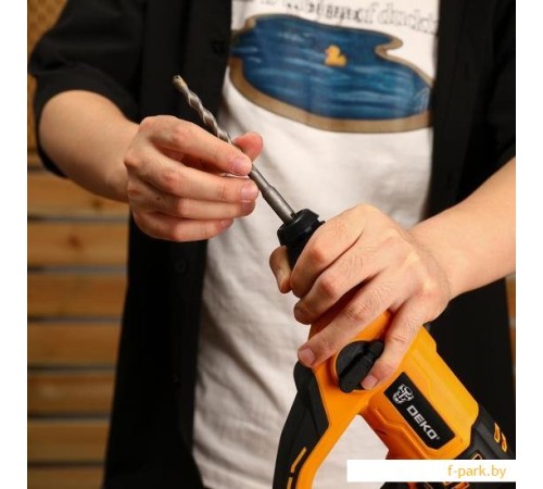 Перфоратор Deko DKCH20 (с 1-им АКБ)