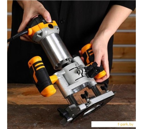 Вертикальный фрезер Deko DKR950 063-4331