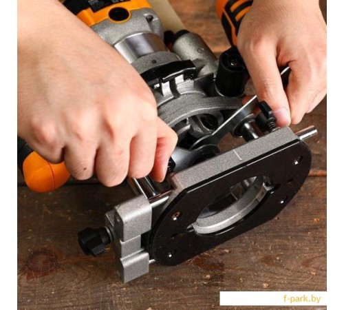 Вертикальный фрезер Deko DKR950 063-4331