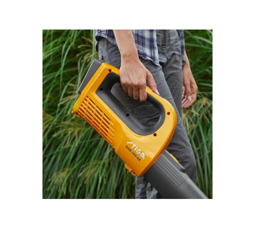 Ручная воздуходувка Stiga SAB 100 AE Kit (с 1-м АКБ)