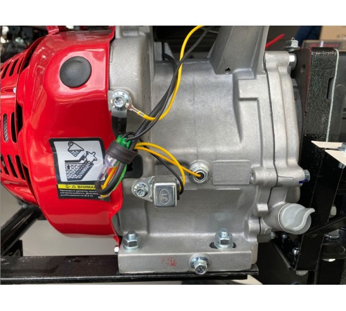 Мотоблок Stark  Stark ST-1800F (3+1, пониж, унив. диск) Колеса 7.00-12