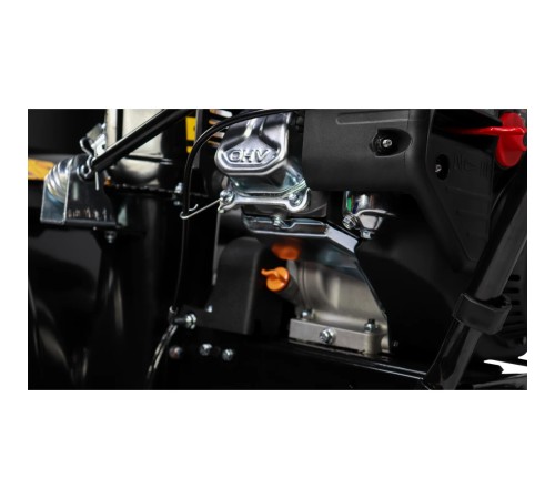 Снегоуборщик бензиновый Champion STT761E