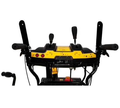 Снегоуборщик бензиновый Champion STT761E