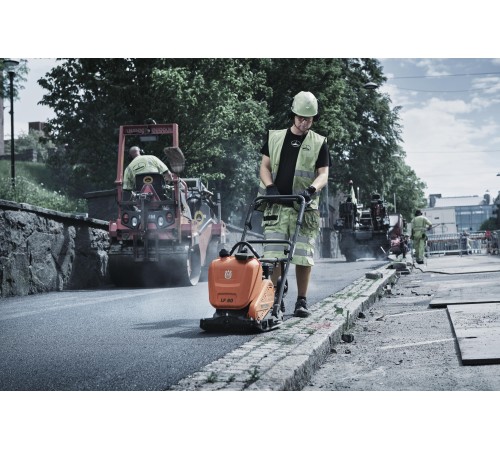 Виброплита Husqvarna  LF80LAT