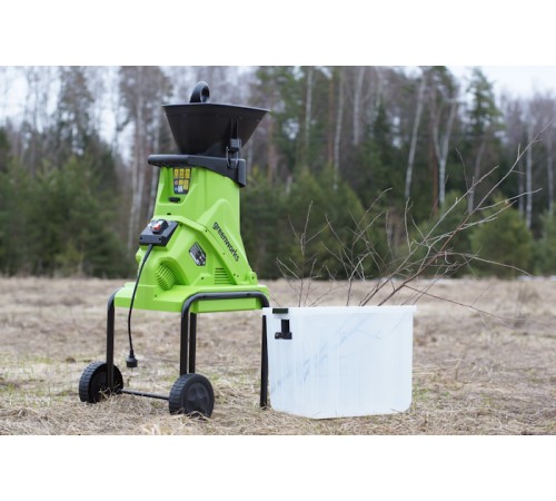 Садовый измельчитель Greenworks GACSB 2500Вт с контейнером