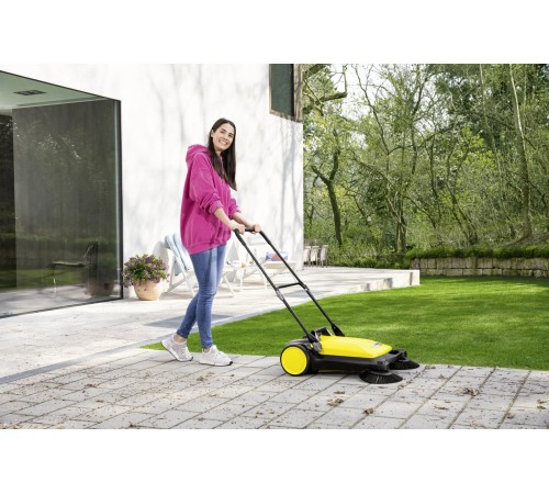 Подметальная машина Karcher  ручная S 4 Twin