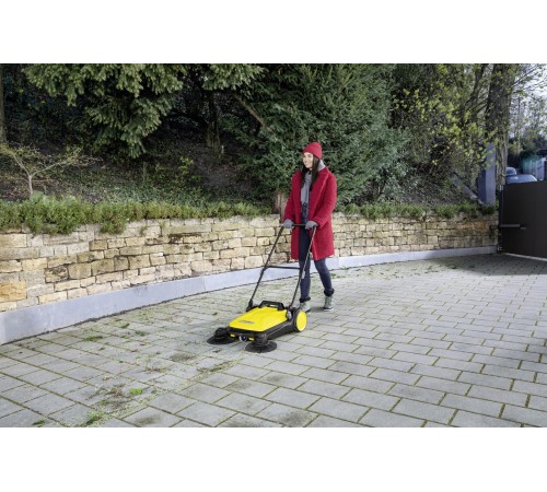 Подметальная машина Karcher  ручная S 4 Twin
