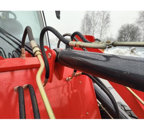 Фронтальный погрузчик Rossel R-1600