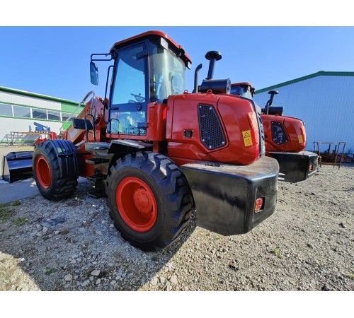 Фронтальный погрузчик Rossel R-3000