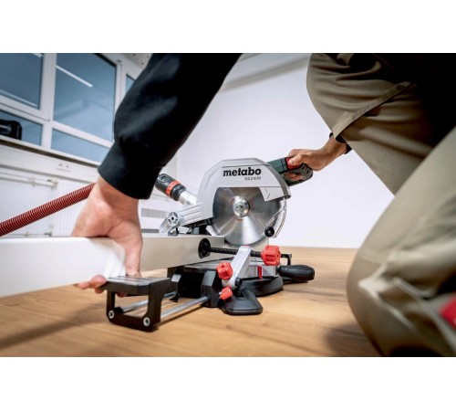 Торцовочная пила Metabo KS 216 M