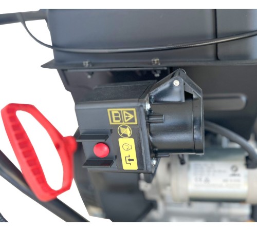 Снегоуборщик бензиновый EVOline SBG700TLE