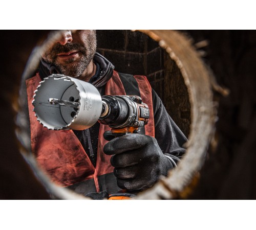 Дрель-шуруповерт аккумуляторная AEG BS18SBL-202C (2АКБ и ЗУ)