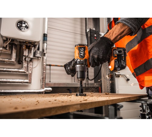 Дрель-шуруповерт аккумуляторная AEG BSB18BL2-602K (АКБ и ЗУ)