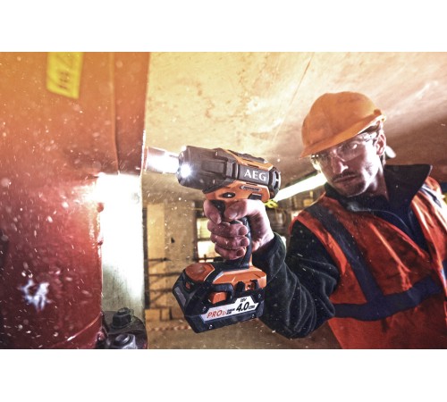 Гайковерт аккумуляторный AEG Powertools BSS18C12ZBLLI-402C (АКБ и ЗУ)