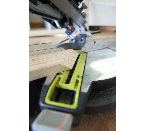 Торцовочная пила Ryobi RTMS1800-G