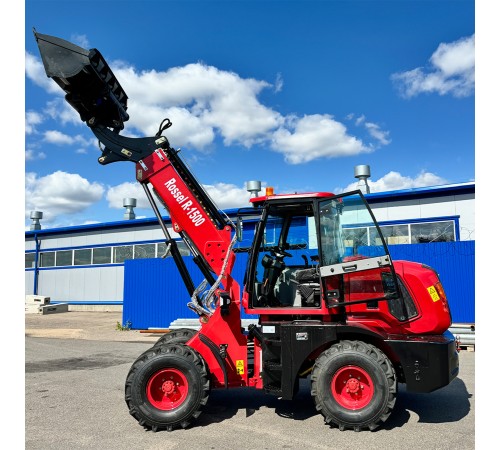 Фронтальный погрузчик Rossel R-1500