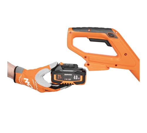 Снегоуборщик аккумуляторный Daewoo Power DAST 3221Li SET (АКБ и ЗУ)