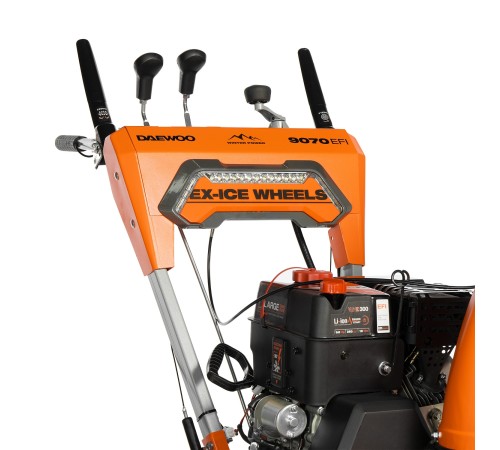 Снегоуборщик бензиновый Daewoo Power DAST 9070 EFI