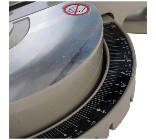 Торцовочная пила Makita LS 0714 N