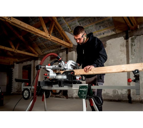 Торцовочная пила  Metabo KGS 216 M