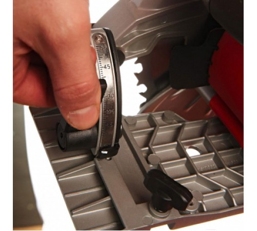 Дисковая пила Milwaukee CS 60