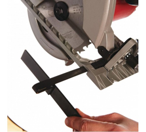 Дисковая пила Milwaukee CS 60