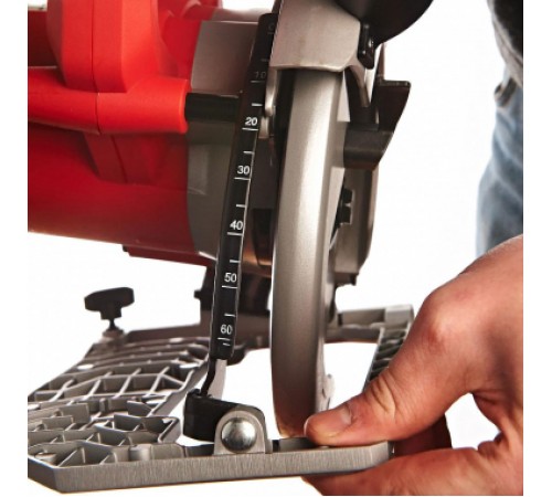 Дисковая пила Milwaukee CS 60