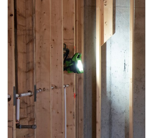 LED-прожектор с гибридным питанием Greenworks G40WLH 40V / 220V (Без АКБ и ЗУ)