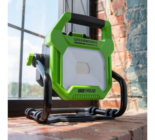 LED-прожектор с гибридным питанием Greenworks G82WLH 82V / 220V (Без АКБ и ЗУ)