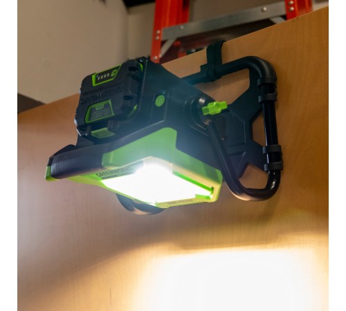 LED-прожектор с гибридным питанием Greenworks G82WLH 82V / 220V (Без АКБ и ЗУ)