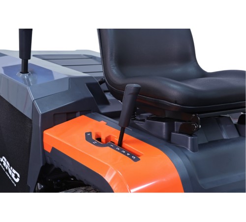 Садовый трактор ELAND LT-4384P