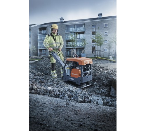 Виброплита реверсивная Husqvarna LG204 Honda