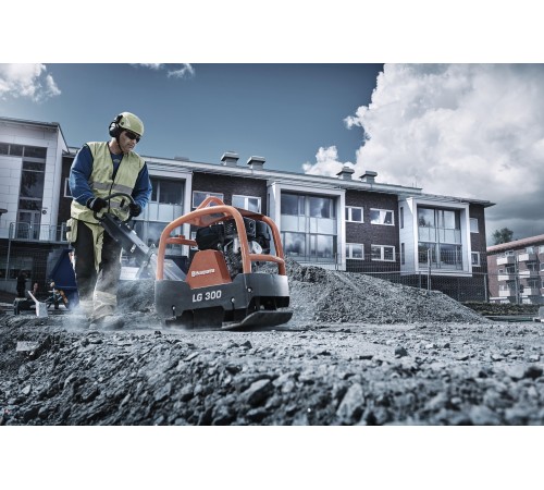 Виброплита реверсивная Husqvarna LG300 Honda