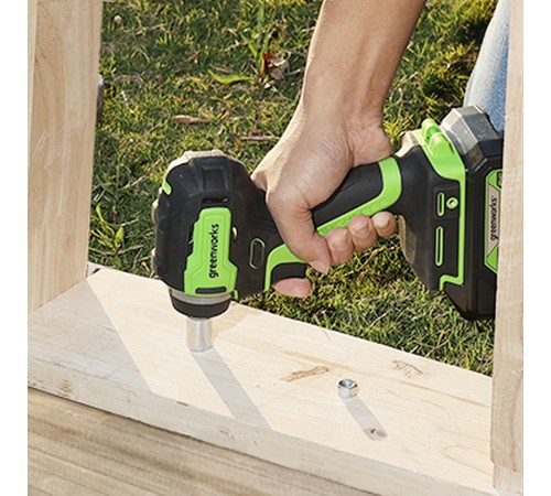 Гайковерт ударный аккумуляторный Greenworks 24V G24IW200 (1 АКБх2Ач и ЗУ)