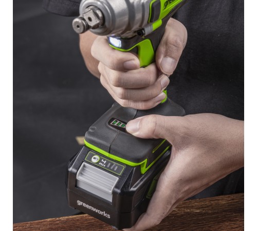 Гайковерт ударный аккумуляторный Greenworks 24V GD24IW400 (1АКБх4Ач и ЗУ)