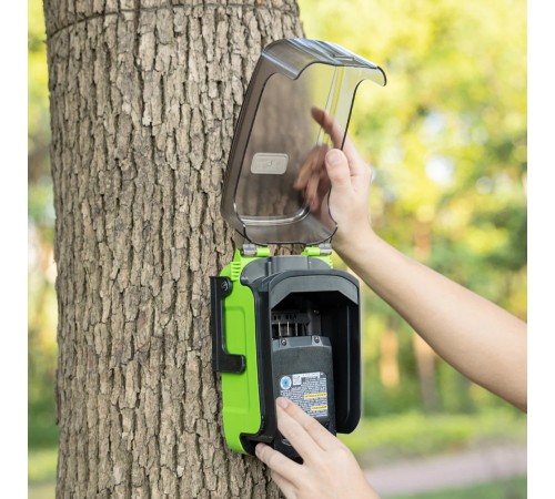 Насос аккумуляторный для полива из бочки Greenworks 24V G24SWP (1хАКБ 4Ач, ЗУ)