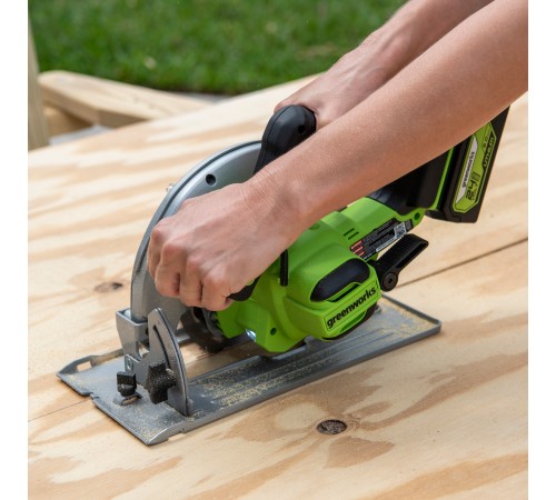 Циркулярная пила аккумуляторная  Greenworks 24V GD24CS (1хАКБ 5Ач и ЗУ)