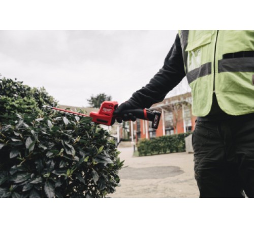 Кусторез аккумуляторный Milwaukee M12 FHT20-0 (Без АКБ и ЗУ)