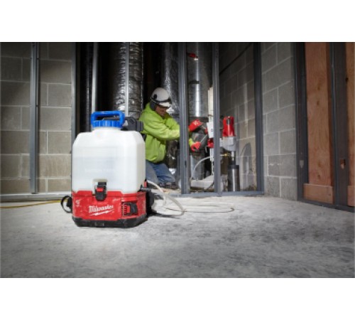 Опрыскиватель аккумуляторный Milwaukee Switch Tank M18BPFPWS-0 (Без АКБ и ЗУ)