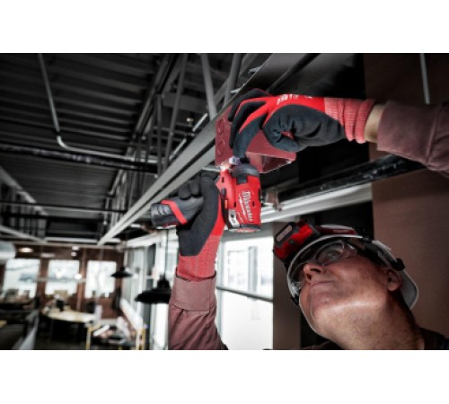 Винтоверт аккумуляторный Milwaukee M12 Fuel FQID-202X (2хАКБ и ЗУ)