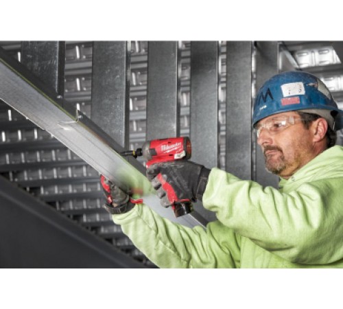 Винтоверт аккумуляторный Milwaukee M12 Fuel FQID-202X (2хАКБ и ЗУ)