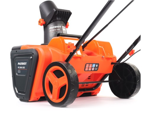 Снегоуборщик аккумуляторный Patriot PE 2842 UES (2хАКБ и ЗУ)