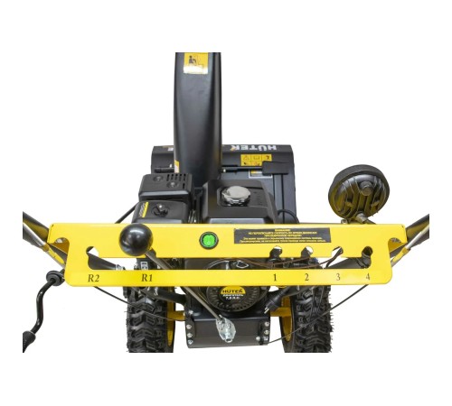 Снегоуборщик бензиновый Huter SGC 4000E