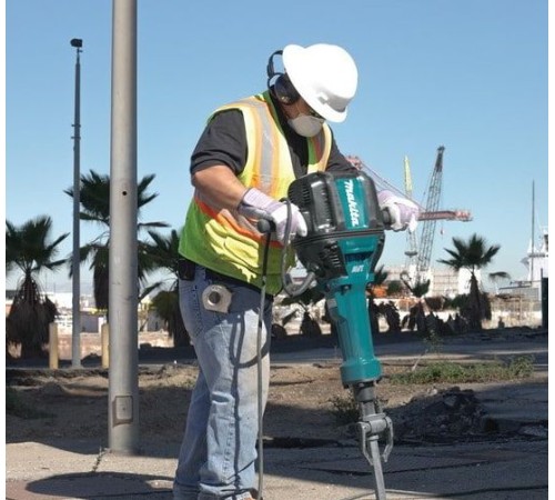 Отбойный молоток Makita HM1812